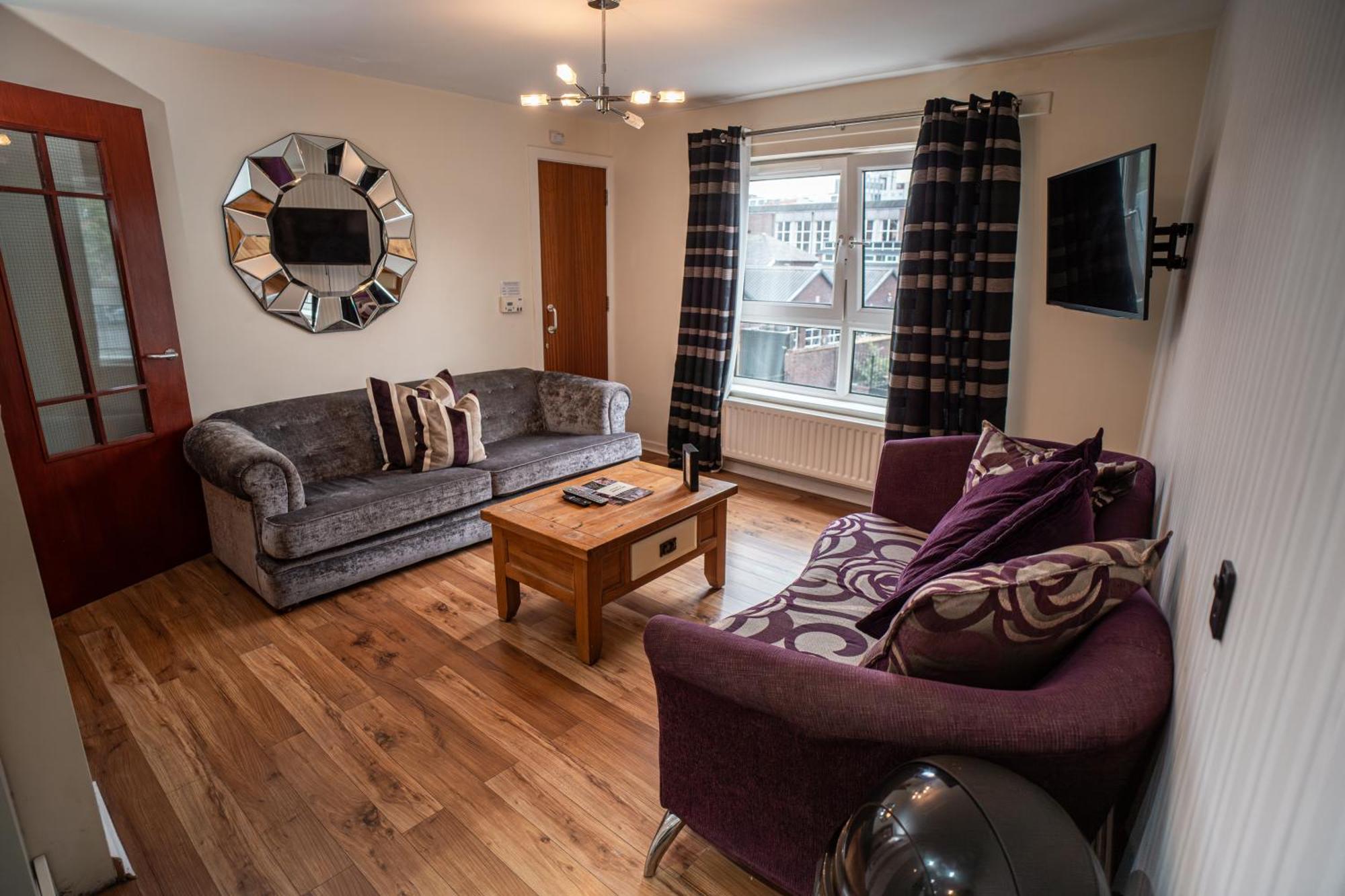 3 Bedroom Central Apartment In Belfast City Centre Екстер'єр фото