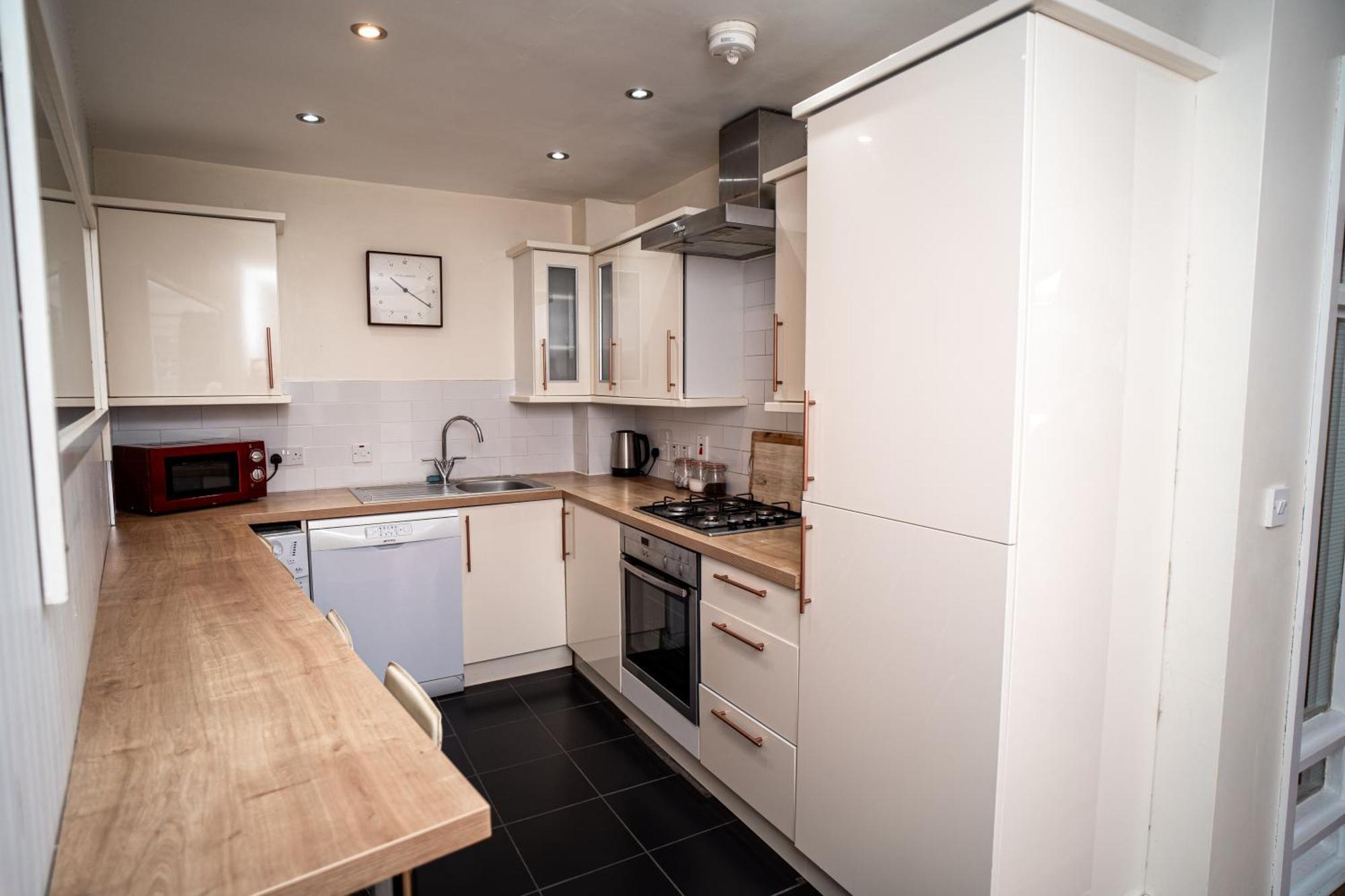3 Bedroom Central Apartment In Belfast City Centre Екстер'єр фото