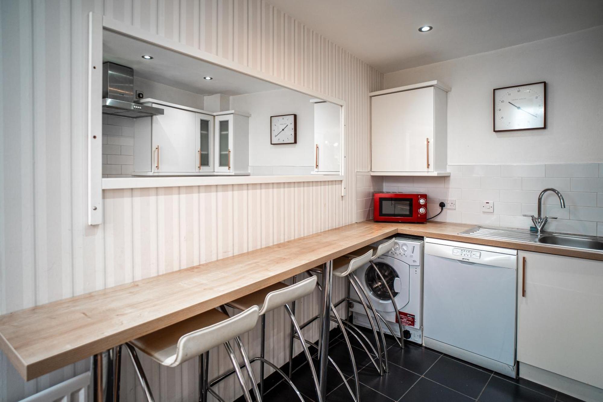 3 Bedroom Central Apartment In Belfast City Centre Екстер'єр фото