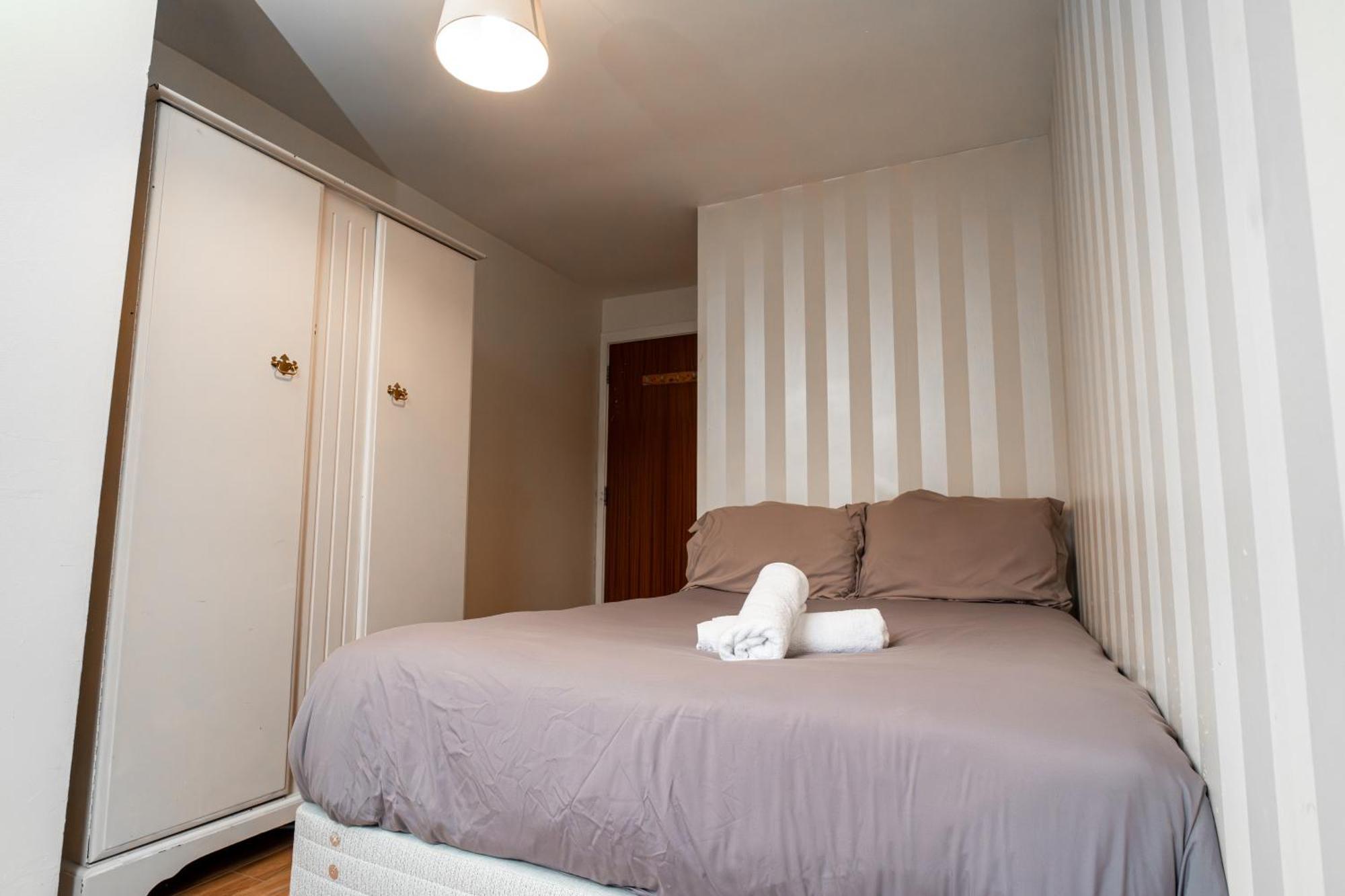 3 Bedroom Central Apartment In Belfast City Centre Екстер'єр фото